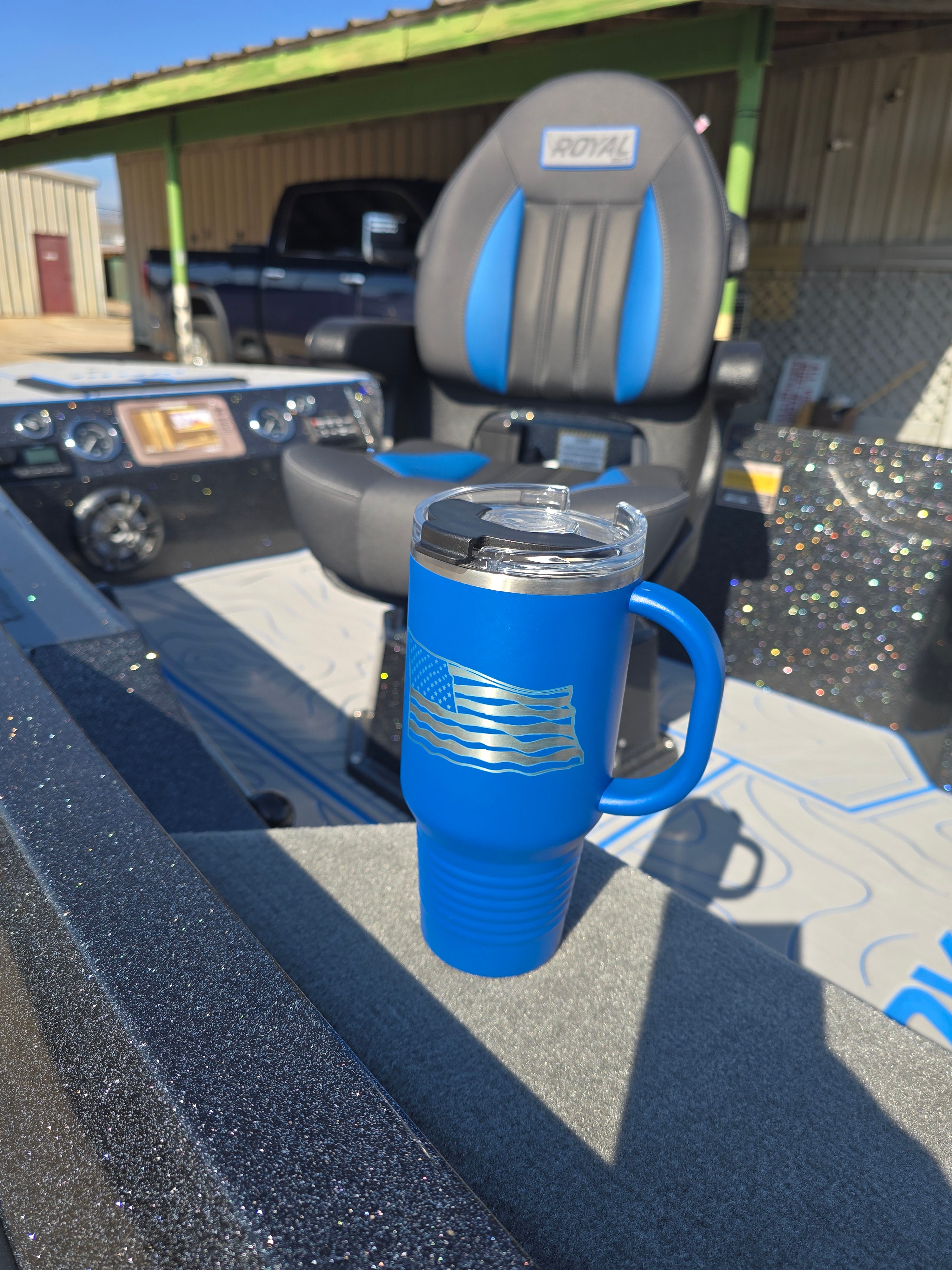 32 Ounce Insulated Mug with flip top lid and straw